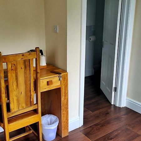 The Trusty Servant Inn Lyndhurst Bagian luar foto