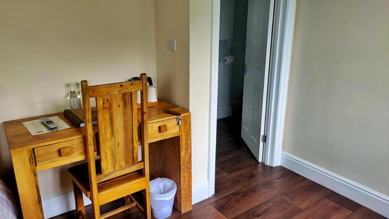 The Trusty Servant Inn Lyndhurst Bagian luar foto
