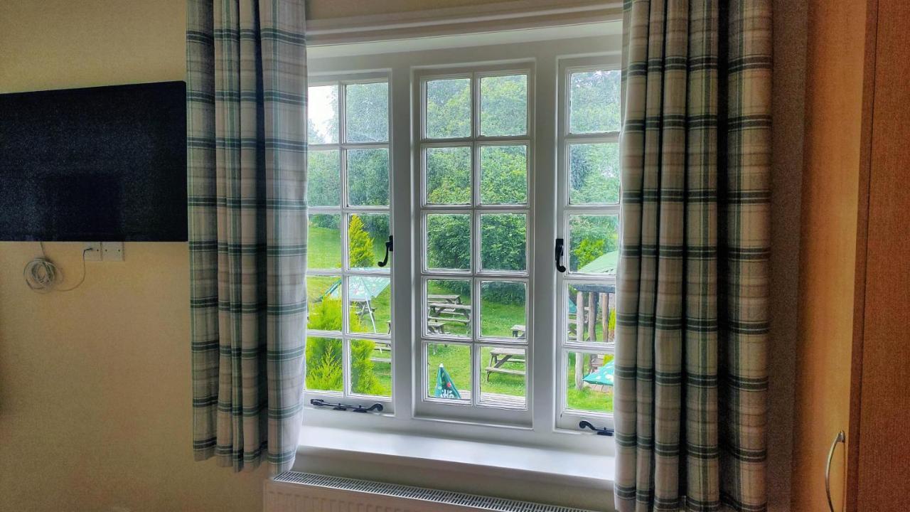 The Trusty Servant Inn Lyndhurst Bagian luar foto