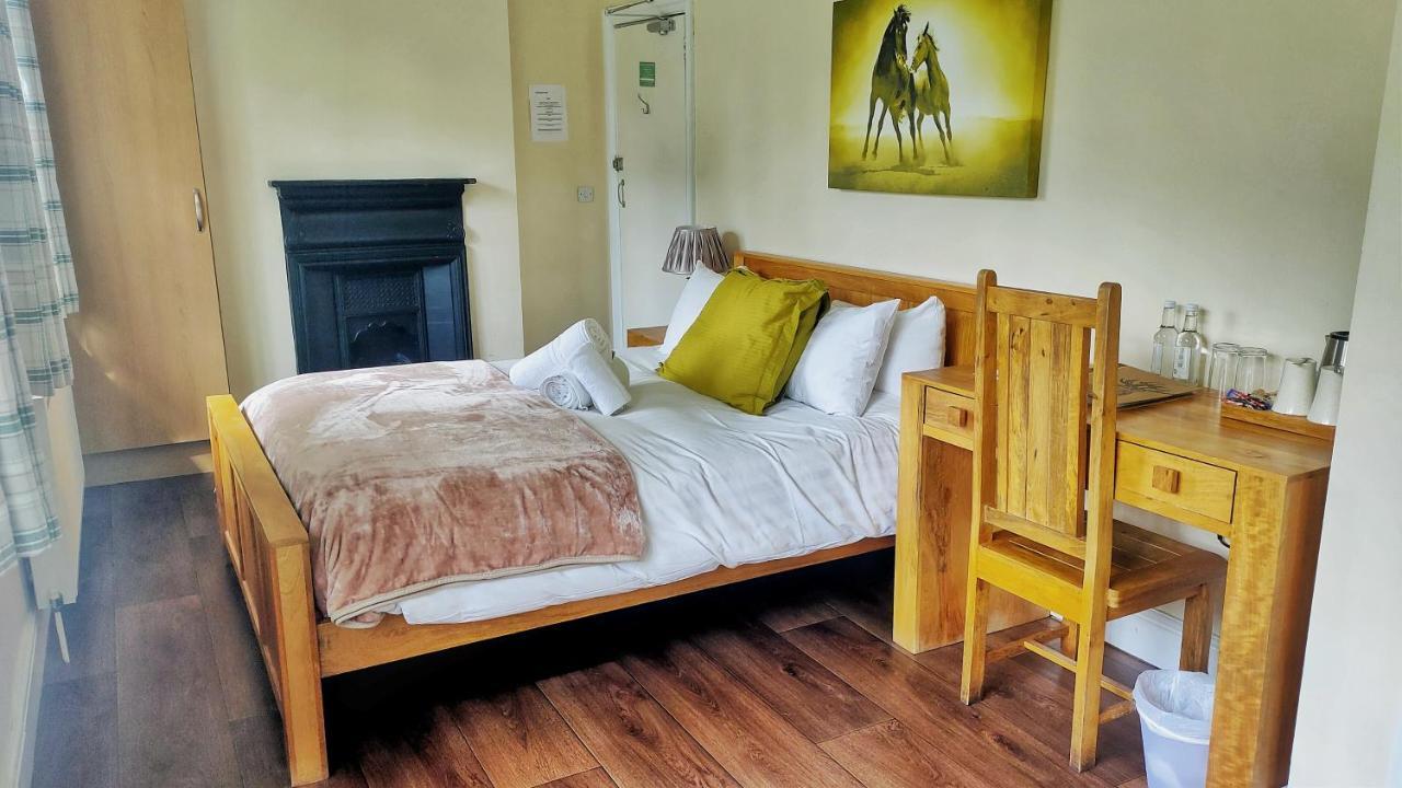 The Trusty Servant Inn Lyndhurst Bagian luar foto